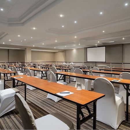 Premier Hotel Regent Ист-Лондон Экстерьер фото