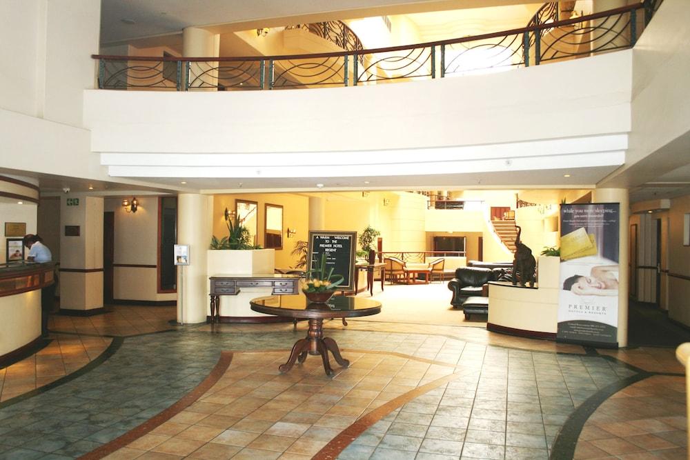 Premier Hotel Regent Ист-Лондон Экстерьер фото