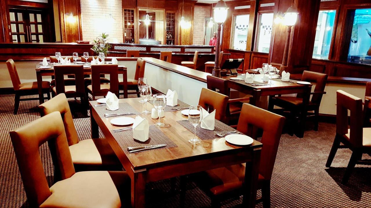 Premier Hotel Regent Ист-Лондон Экстерьер фото